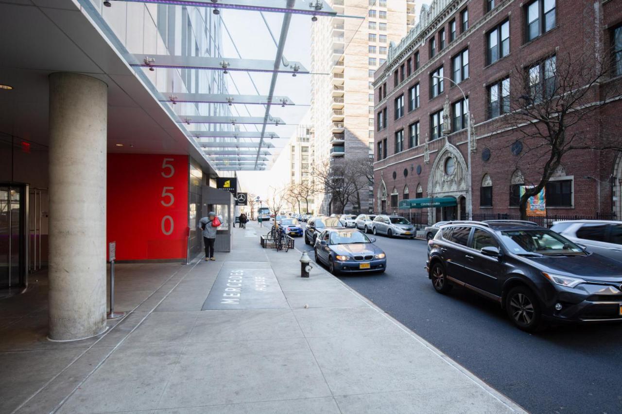 Midtown W 2br W Gym Pools Wd Doorman Nyc-360 Apartment *